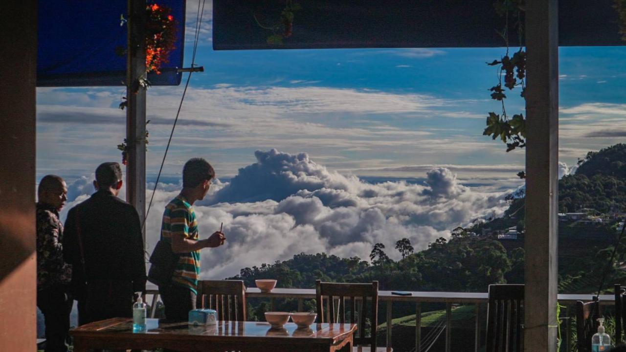 Luxury tent ภูเบิกฟ้า แคมป์ปิ้ง Mon Jam